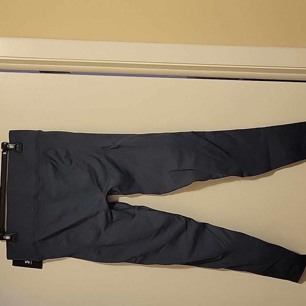NWT: Under Armour Women's Train Seamless Legging - Picture 6 of 13